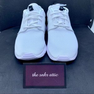 Nike Roshe One 
White/white-Black